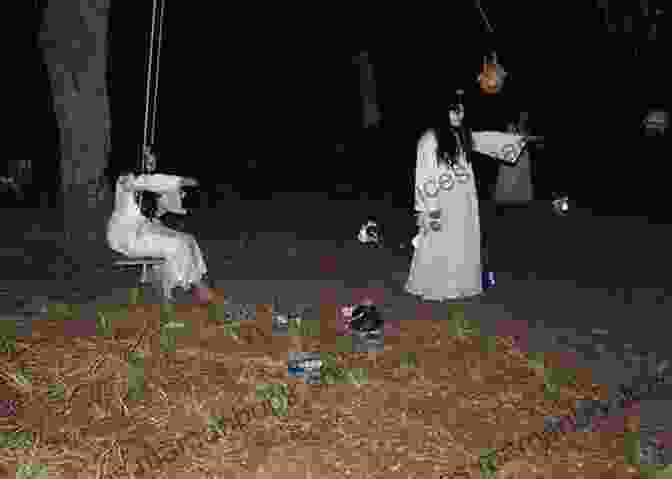 A Group Of Friends On A Haunted Hayride Encounter Ghostly Apparitions Halloween Haiku (Popcorn Horror 3)